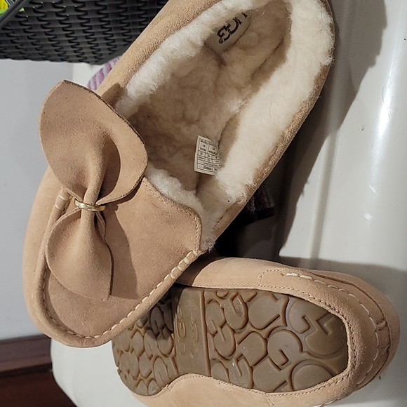 UGG Shoes - UGG Ansley Bow Slippers